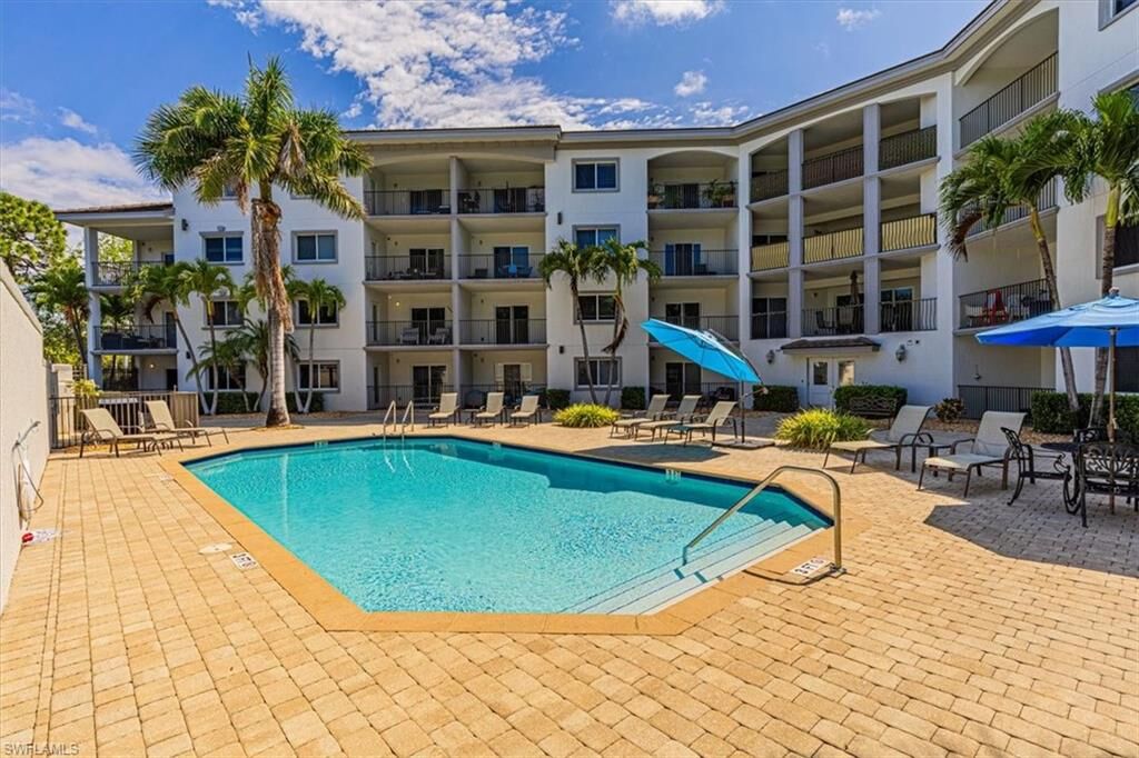 Property Photo:  1100 Pine Ridge Rd  FL 34108 