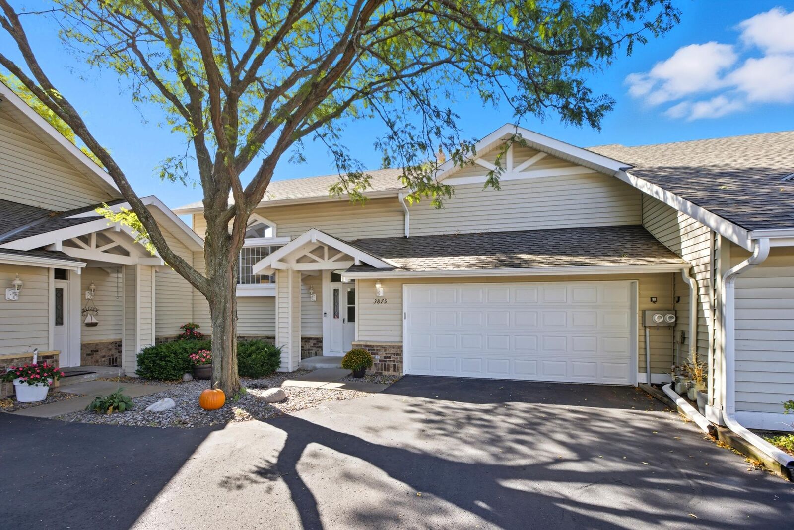 Property Photo:  3875 Niagara Lane N  MN 55446 