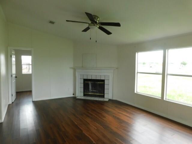 Property Photo: 3329 Cobbler Lane TX 76058