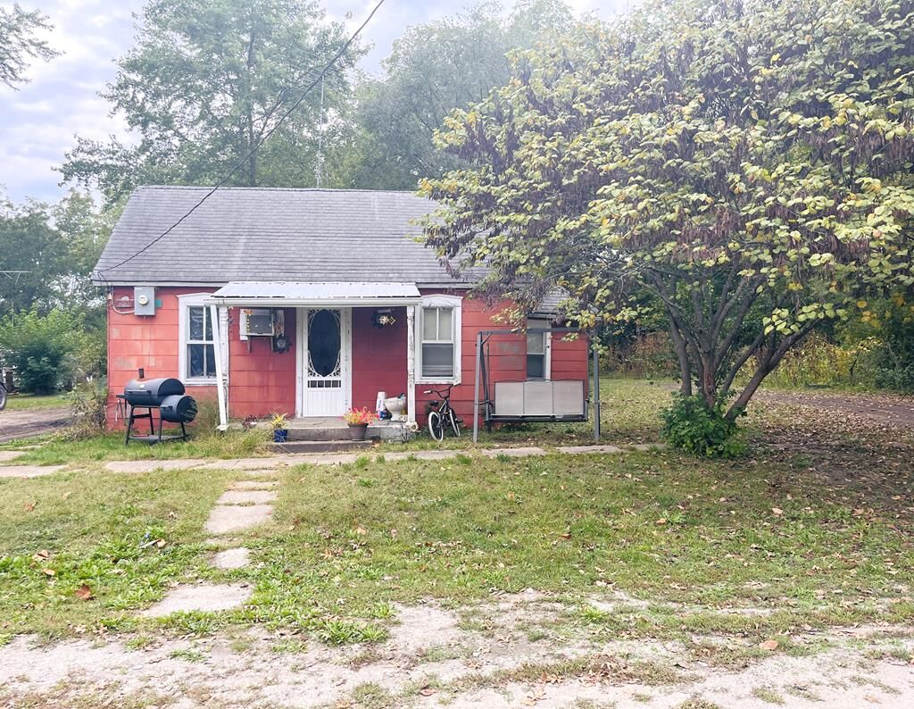 Property Photo:  208 Milwaukee  MO 64656 