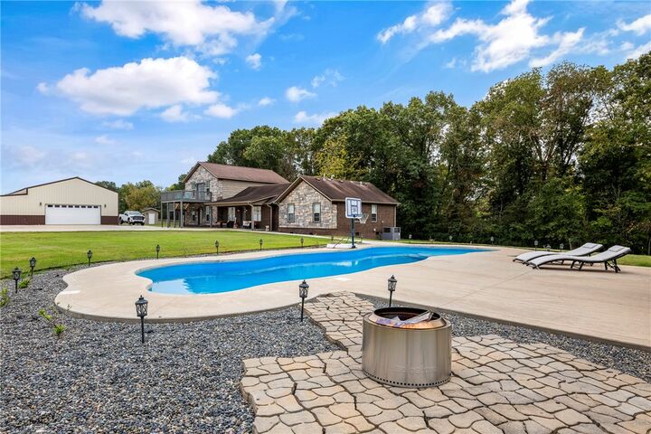 Property Photo: 16620 Patterson Road AR 72751