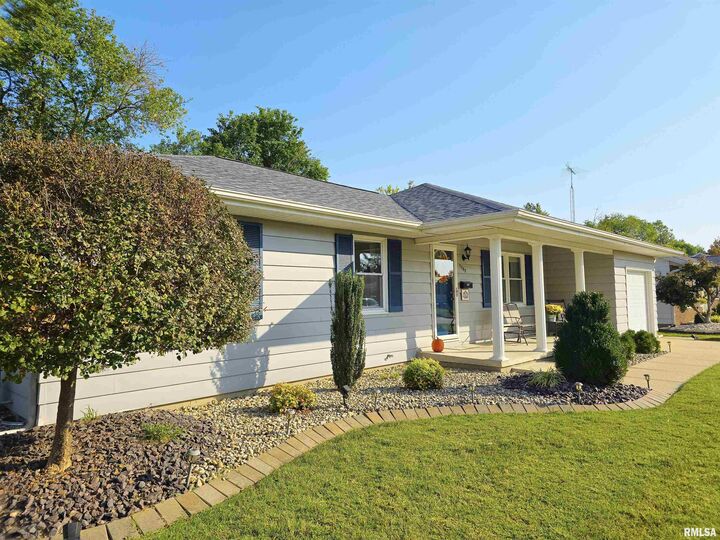 Property Photo:  1782 Frazier Avenue  IL 62801 