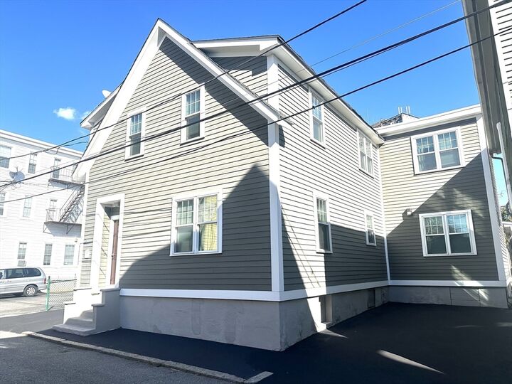 Property Photo:  7 Pequot St  RI 02903 