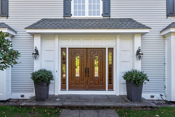 Property Photo:  9 Garland Rd  MA 01773 