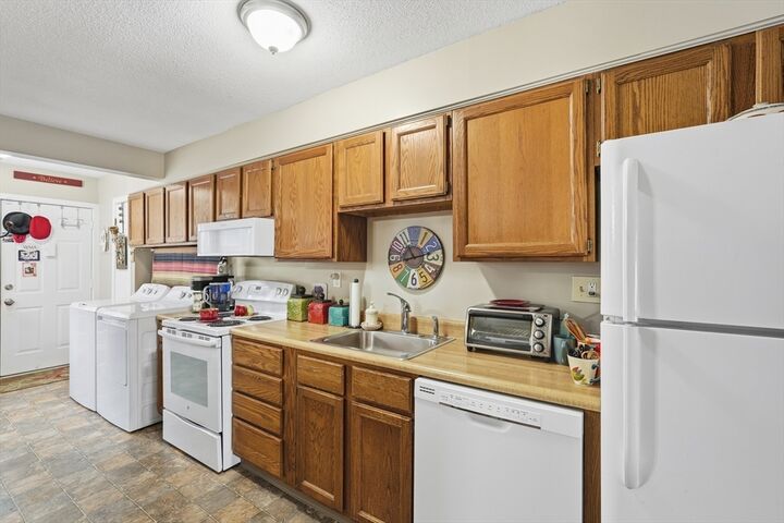 Property Photo: 40 Greenwood Ter 40 MA 01022