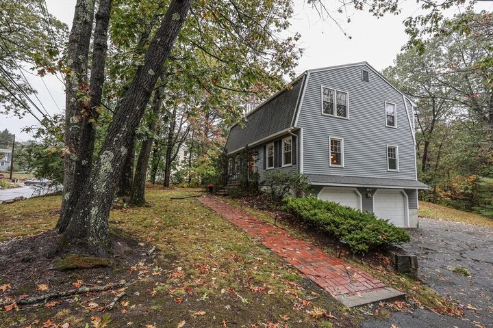 Property Photo: 12 Farnum St MA 01845