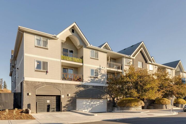 2440 34 Avenue SW 107  Calgary AB T2T 2C8 photo