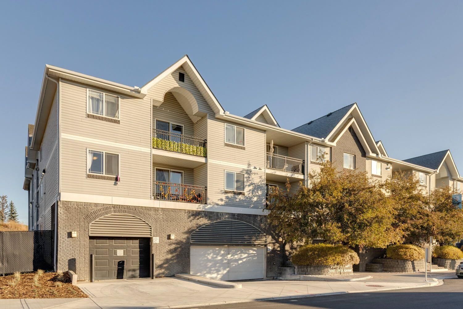 Photo de la propriété: 2440 34 Avenue SW 107 AB T2T 2C8