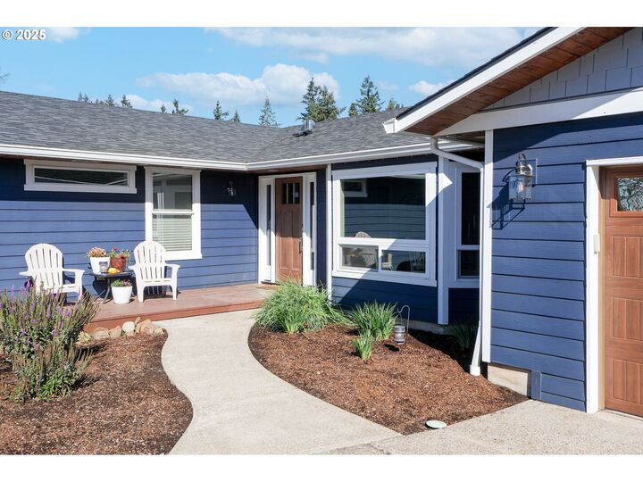 Property Photo: 2220 119th Ave SE OR 97317