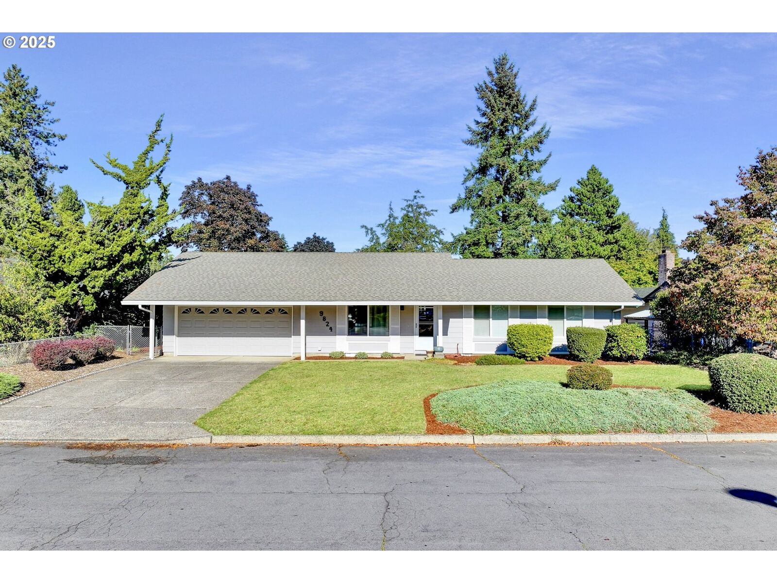 Property Photo: 9824 NE Tanglewood Dr WA 98664