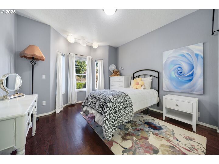 Property Photo:  719 NE Dallas St  WA 98607 