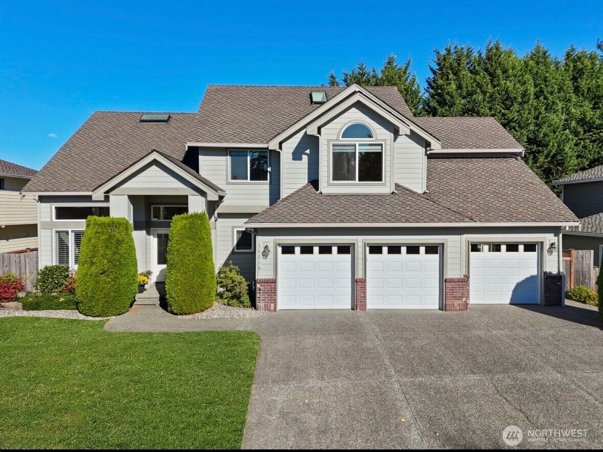 Property Photo: 16218 SE 261st Place WA 98042