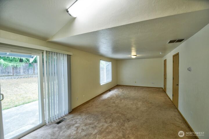 Property Photo:  5604  Mount Adams Street SE  WA 98503 