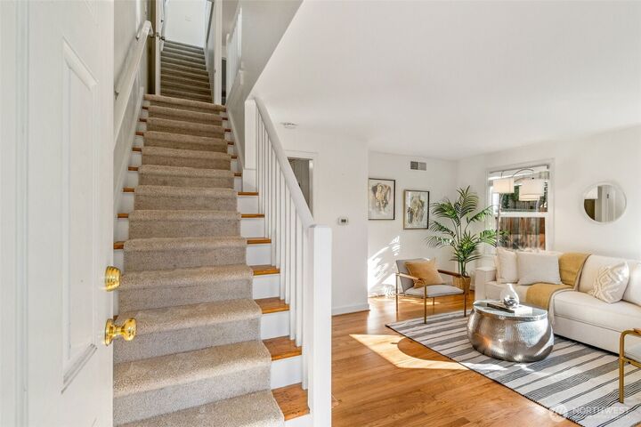 Property Photo: 3034 31st Avenue W A WA 98199