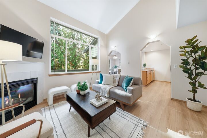 Property Photo: 16506 Spruce Way D WA 98037