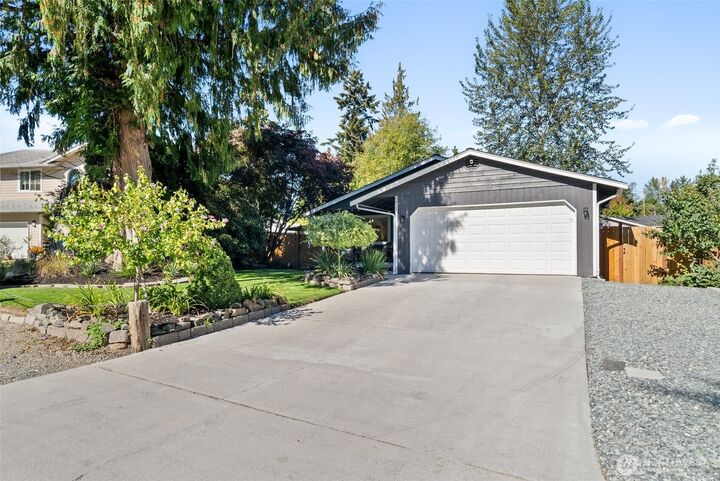 Property Photo: 8811 158th Street E WA 98375