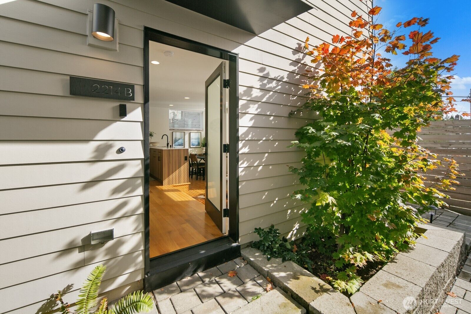Property Photo: 2214 13th Avenue S B WA 98144