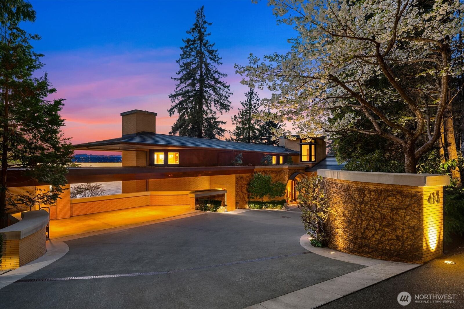 Property Photo: 415 Shoreland Drive SE WA 98004