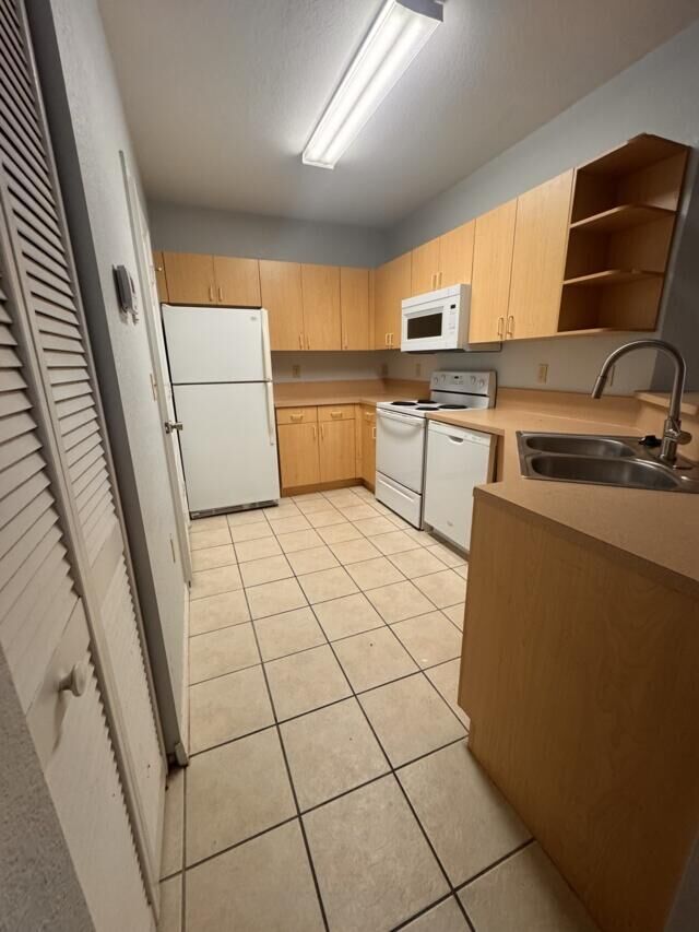 Property Photo: 110 SW Peacock Boulevard 6-204 FL 34986