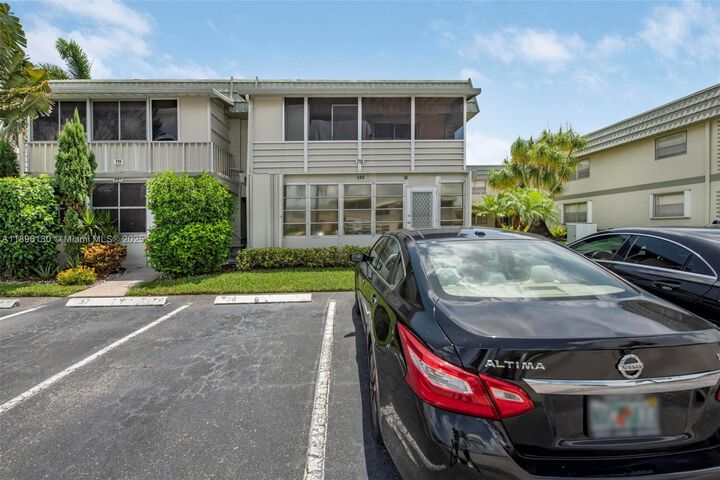 Property Photo: 712 Monaco O 712 FL 33446