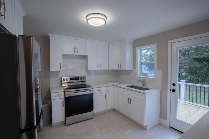 Property Photo: 160 Central Avenue CT 06516
