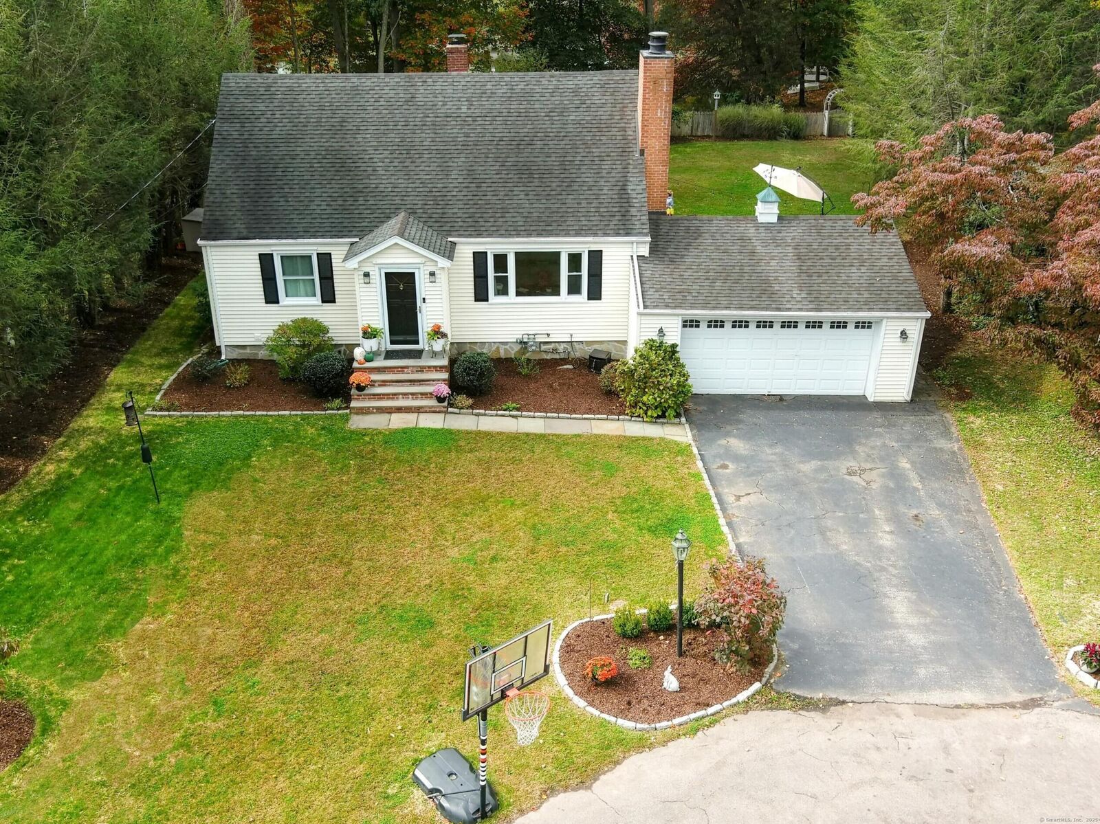 Property Photo: 23 Robert Court CT 06824