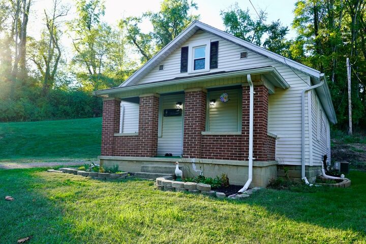 Property Photo: 374 Belleview Ave OH 45601