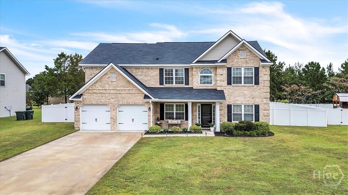 Property Photo:  737 English Oak Drive  GA 31313