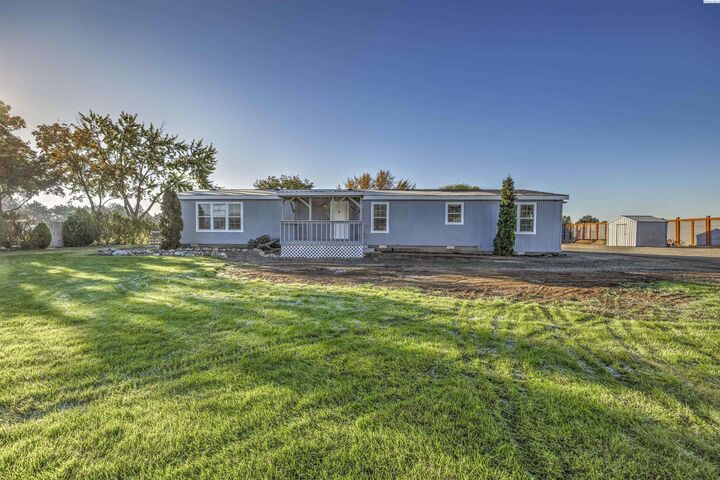Property Photo: 10631 S 2058 Prse WA 99337