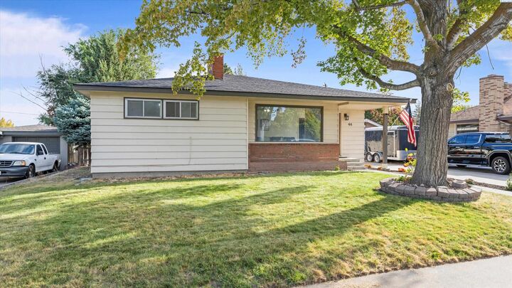 Property Photo: 44 N Lyle St WA 99336