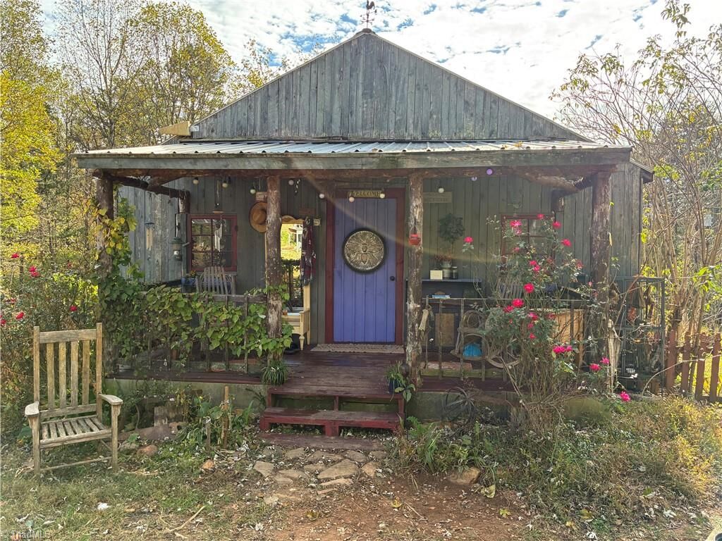 Property Photo:  250 High Meadow Trail  NC 27007 