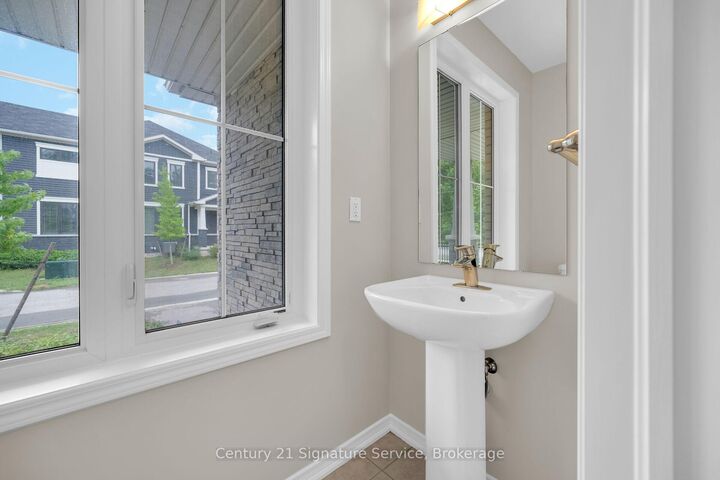8273 Tulip Tree Drive 9  Niagara Falls ON L2H 3S8 photo
