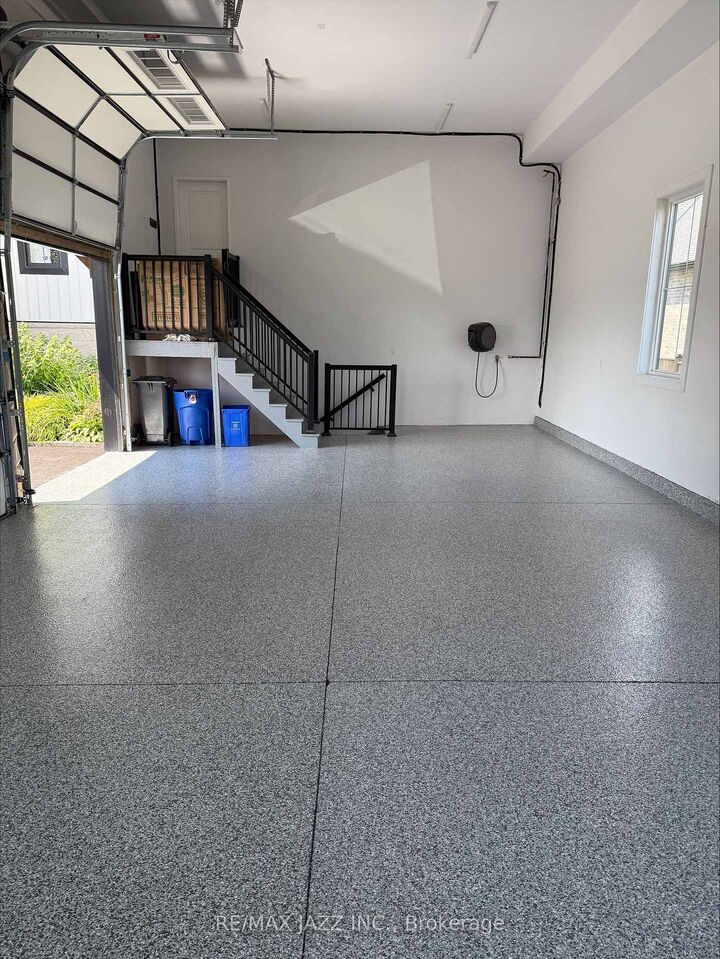 Property Photo: 48 Pleasant View Crescent ON K0M 2C0