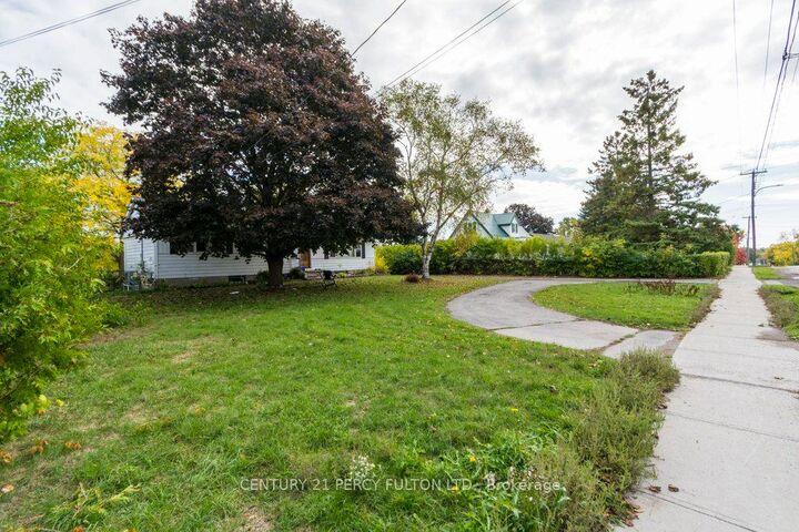 Property Photo:  71 Prince Of Wales Drive Bsmt  ON K8P 2T6