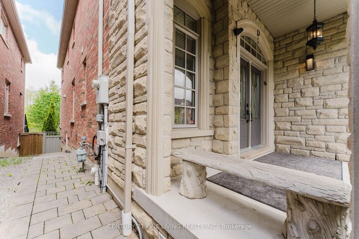 Property Photo:  96 Wolf Creek Crescent  ON L6A 4B9