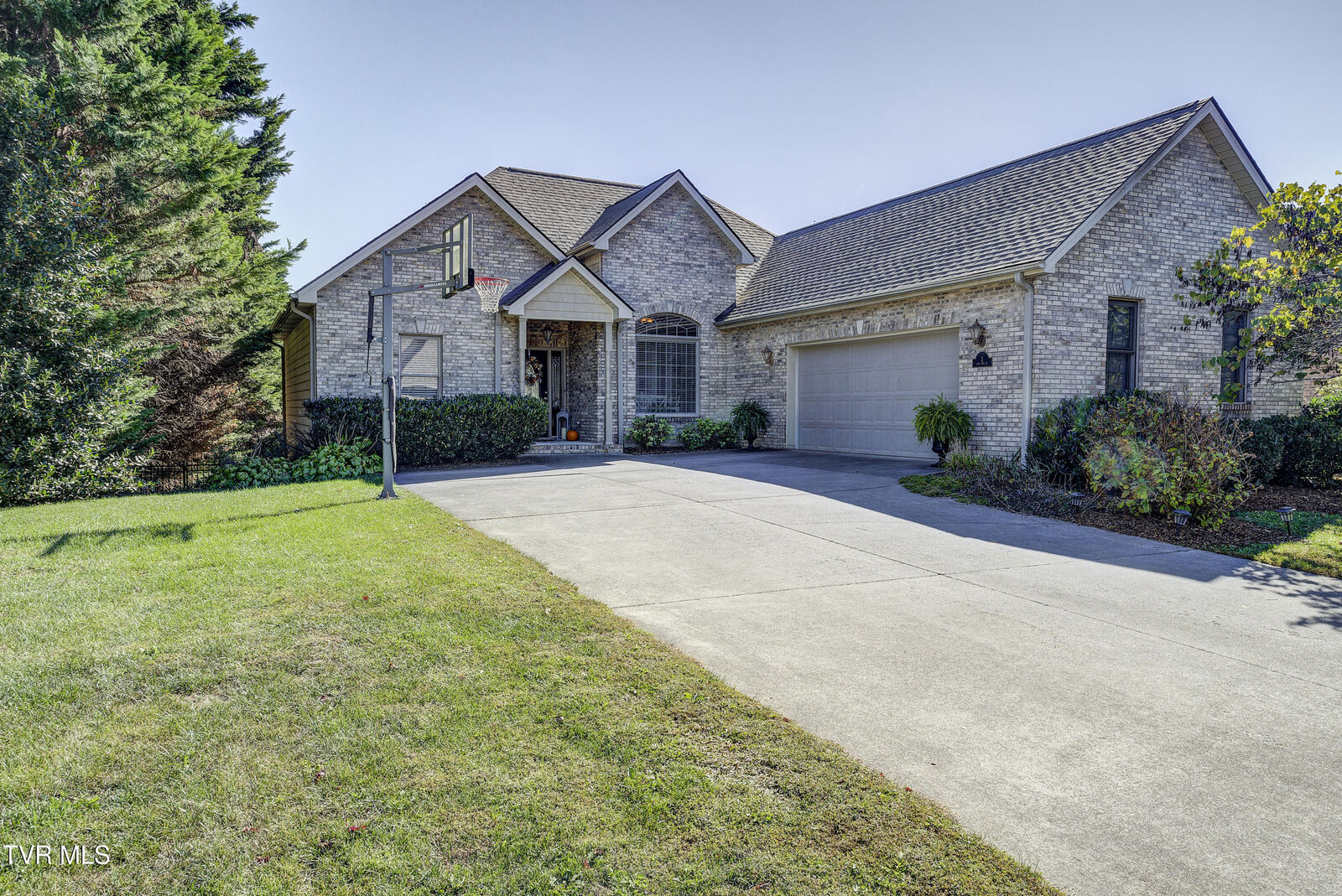 Property Photo: 3 Alta Tree Court TN 37604