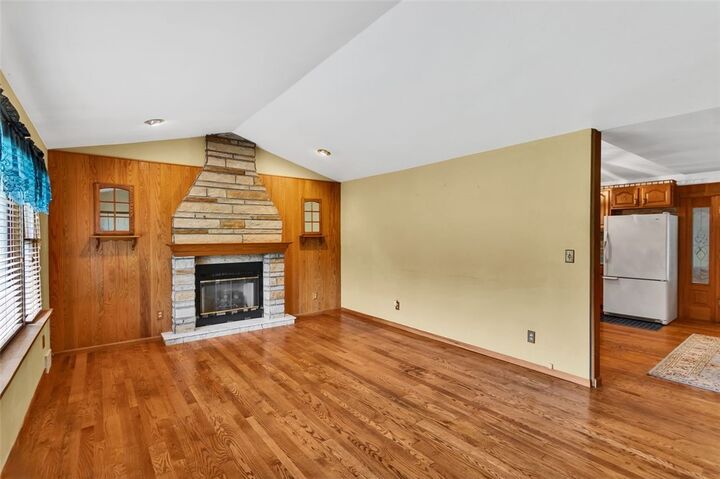 Property Photo: 3385 State Route 156 PA 15686