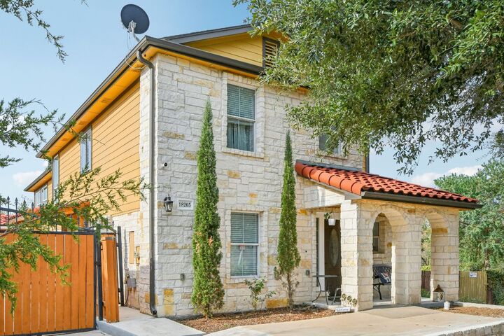 18205 Great Falls Drive  Manor TX 78653 photo