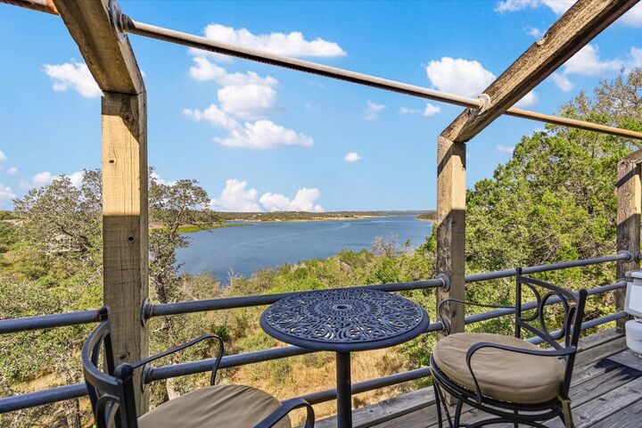 Property Photo:  501 Coventry Road  TX 78669 