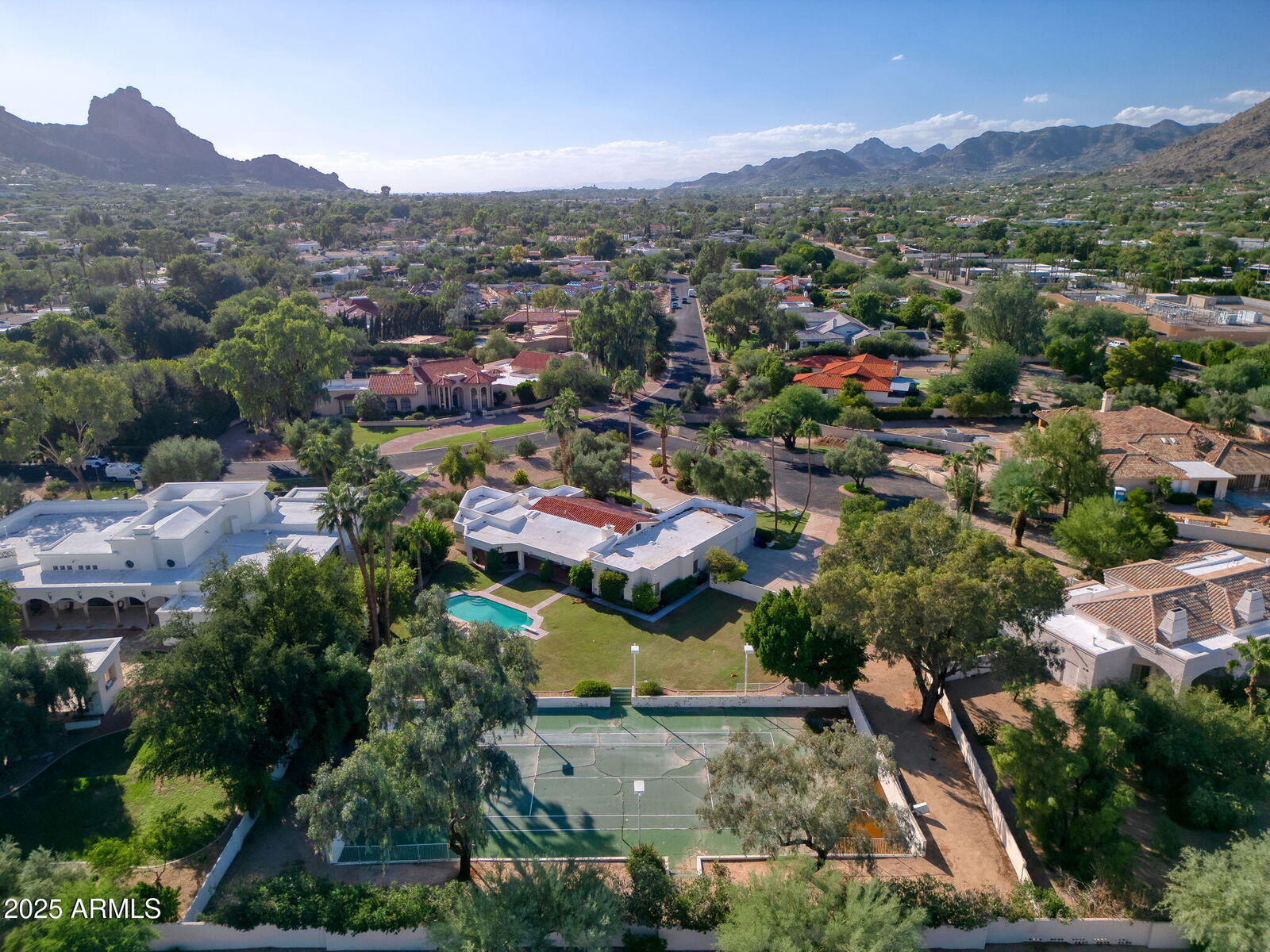 Property Photo: 6330 E Huntress Drive AZ 85253