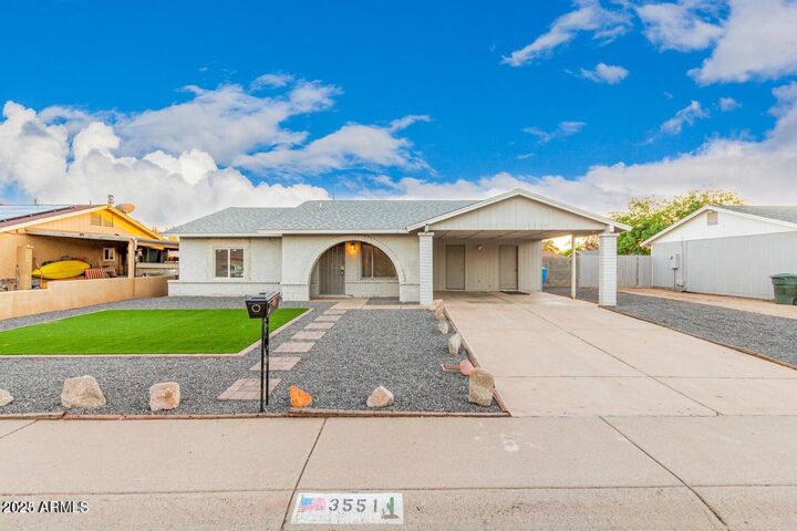 Property Photo: 3551 E Campo Bello Drive AZ 85032