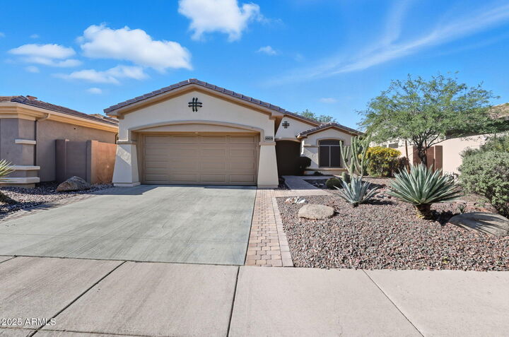 Property Photo: 41428 N Fairgreen Way AZ 85086
