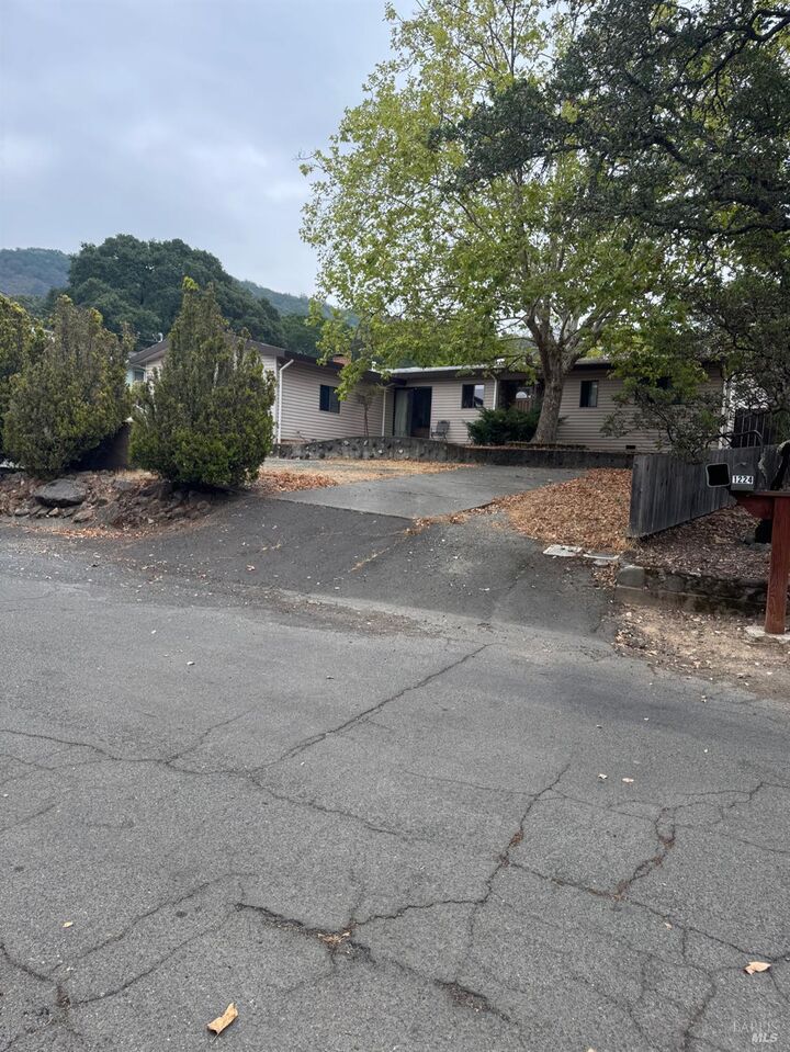 1228 Los Robles Drive  Sonoma CA 95476 photo
