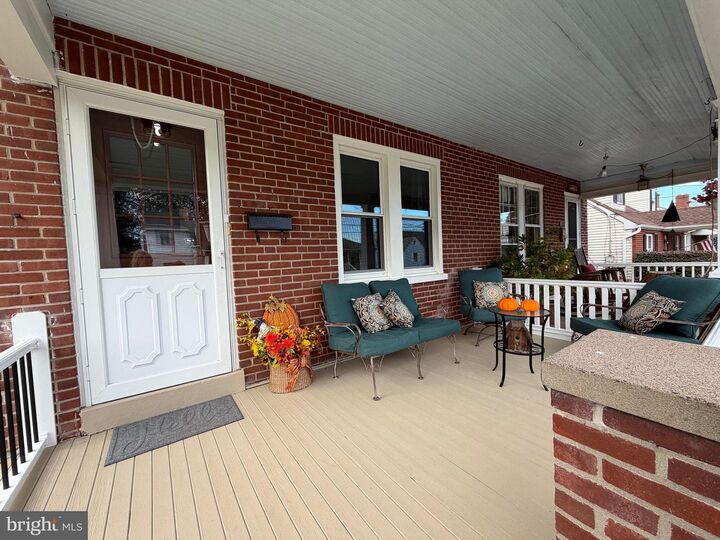 Property Photo: 89 W Hamlin Avenue PA 18969