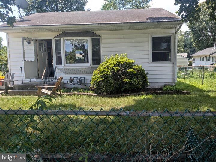 4 Downing Road  Ewing NJ 08628 photo