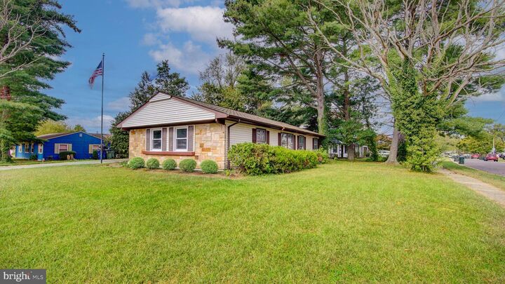 Property Photo: 81 Gardenbrook Lane NJ 08046