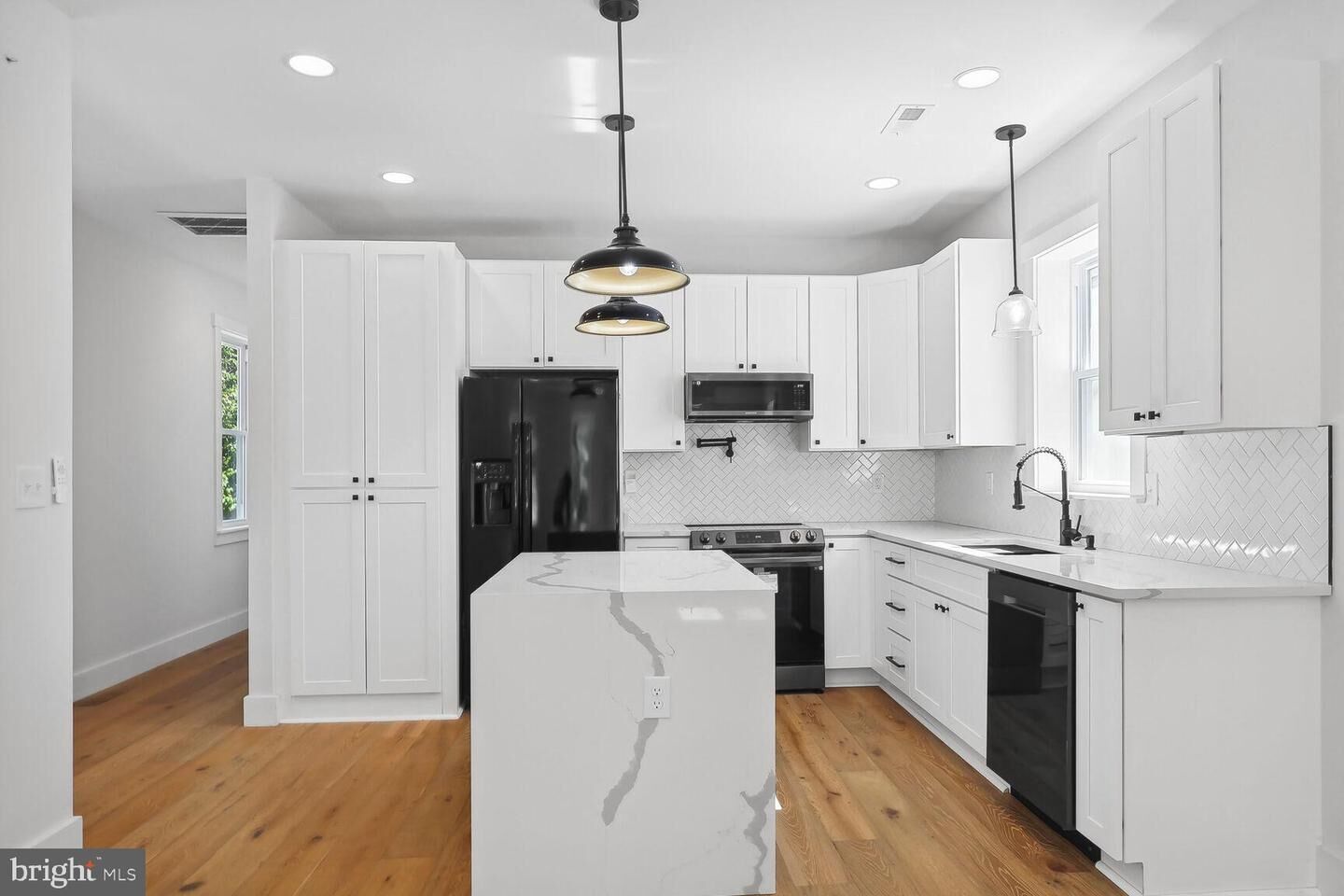 Property Photo: 1524 W Street SE 3 DC 20020