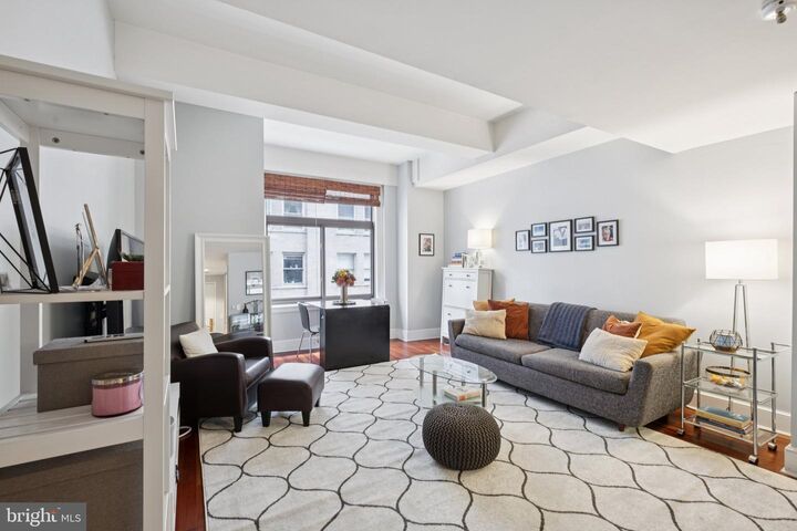 1500 Chestnut Street 15E  Philadelphia PA 19102 photo