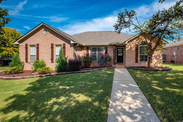 170 Diamond Pointe Drive  Maumelle AR 72113 photo