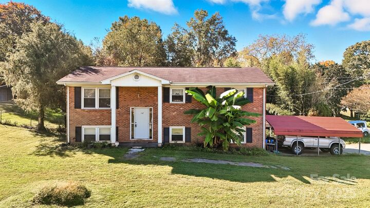 Property Photo:  1307 Winston Street  NC 28613 